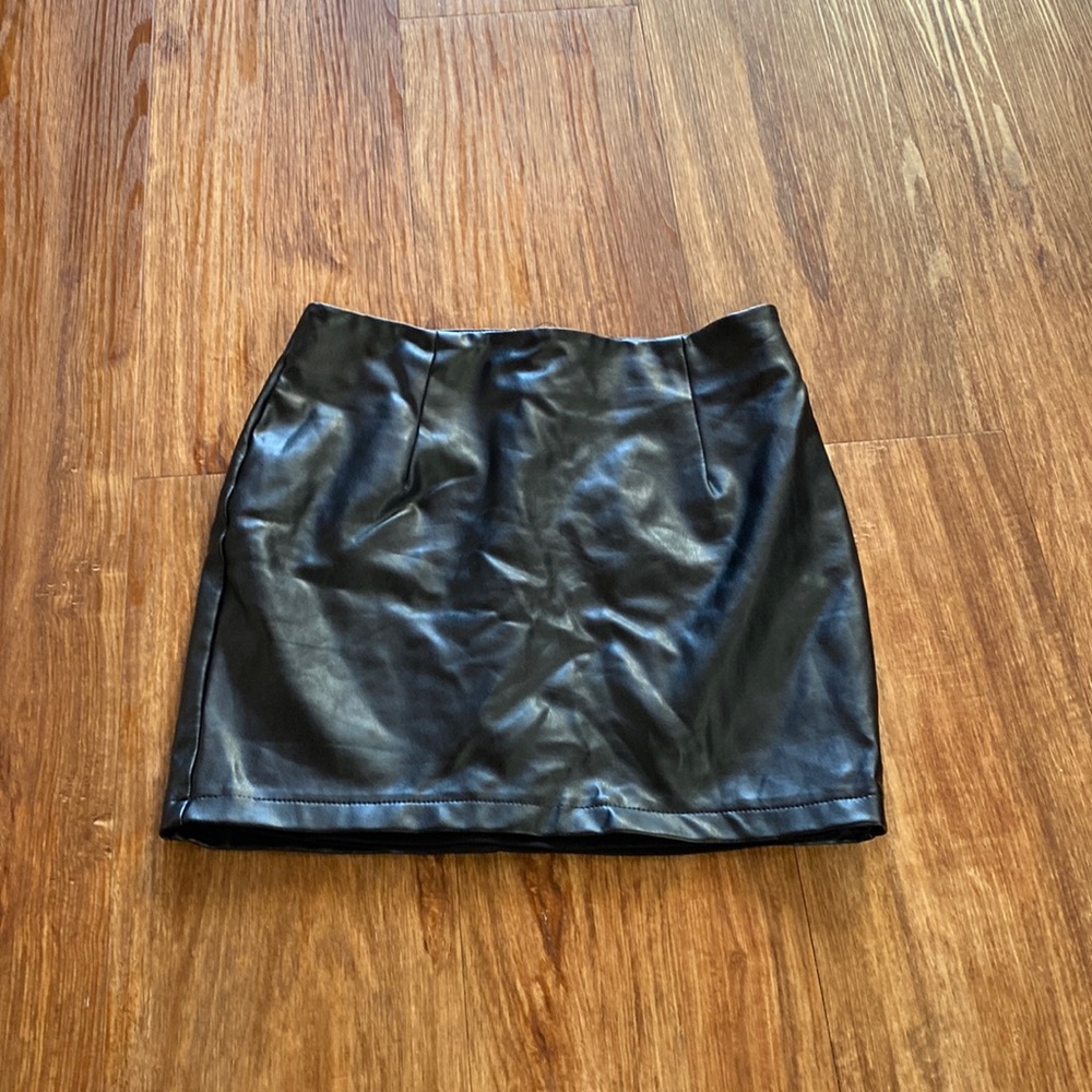 Meshki leather skirt